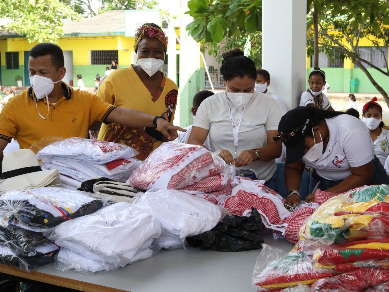 Entrega de dotaciones